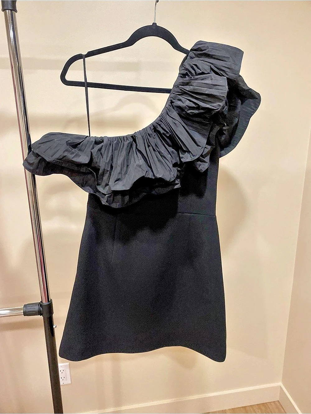 Rebecca Vallance Chloe One-Shoulder Ruffled Mini Dress Black